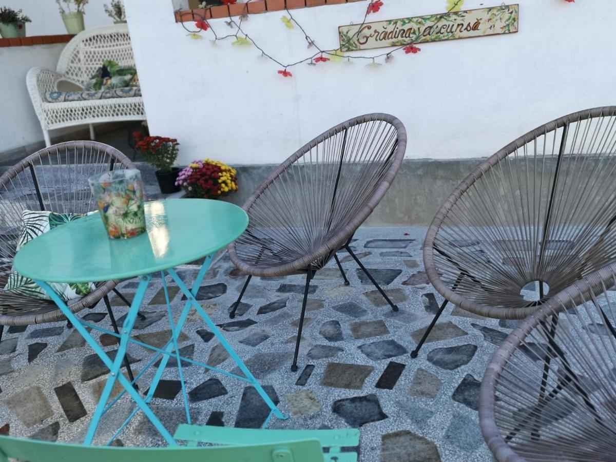 Pensiunea Gradina Ascunsa Bughea de Jos Buitenkant foto