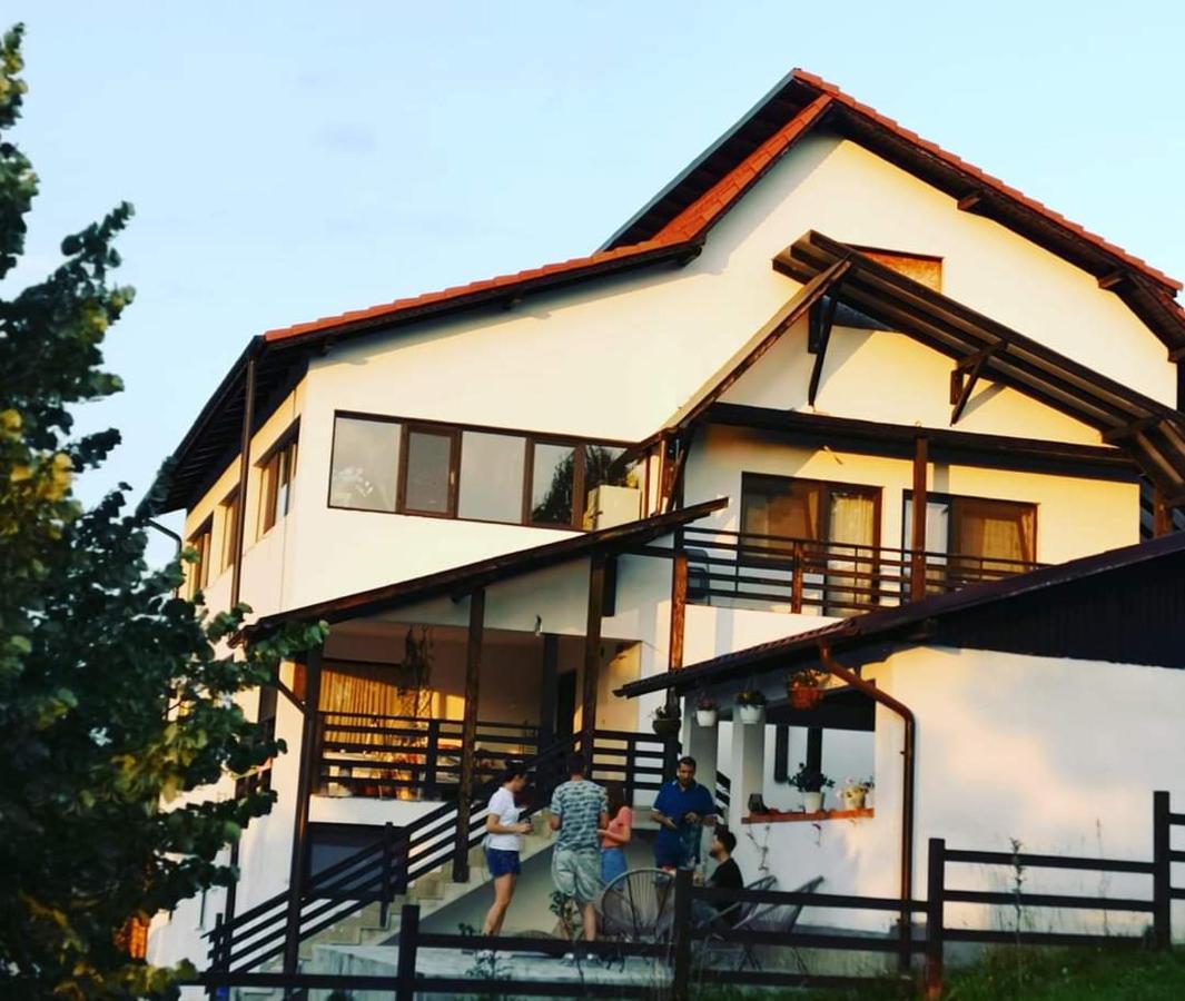 Pensiunea Gradina Ascunsa Bughea de Jos Buitenkant foto